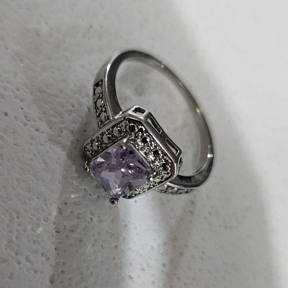 Jewelry - Purple Gemstone Silver Tone Ring!